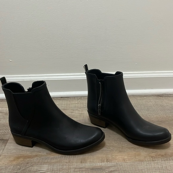Lucky Brand Shoes - Lucky Brand Women’s Rain Boots- Size 9